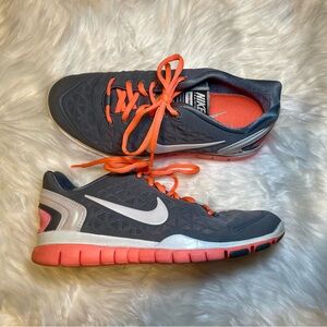 Women’s Nike Shoes Size 7-Gray & Neon Peach Sneakers